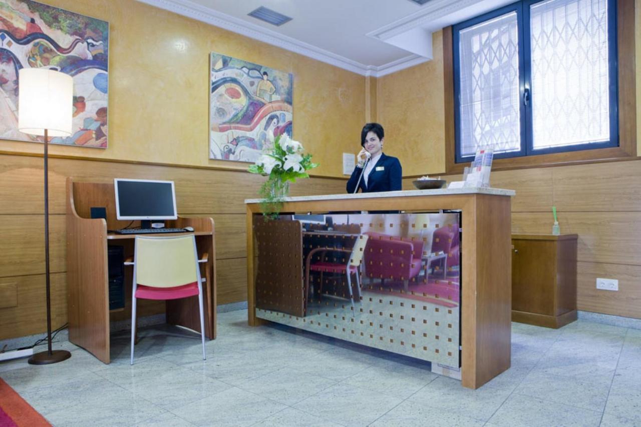 או גרובה Hotel La Noyesa *** Superior מראה חיצוני תמונה